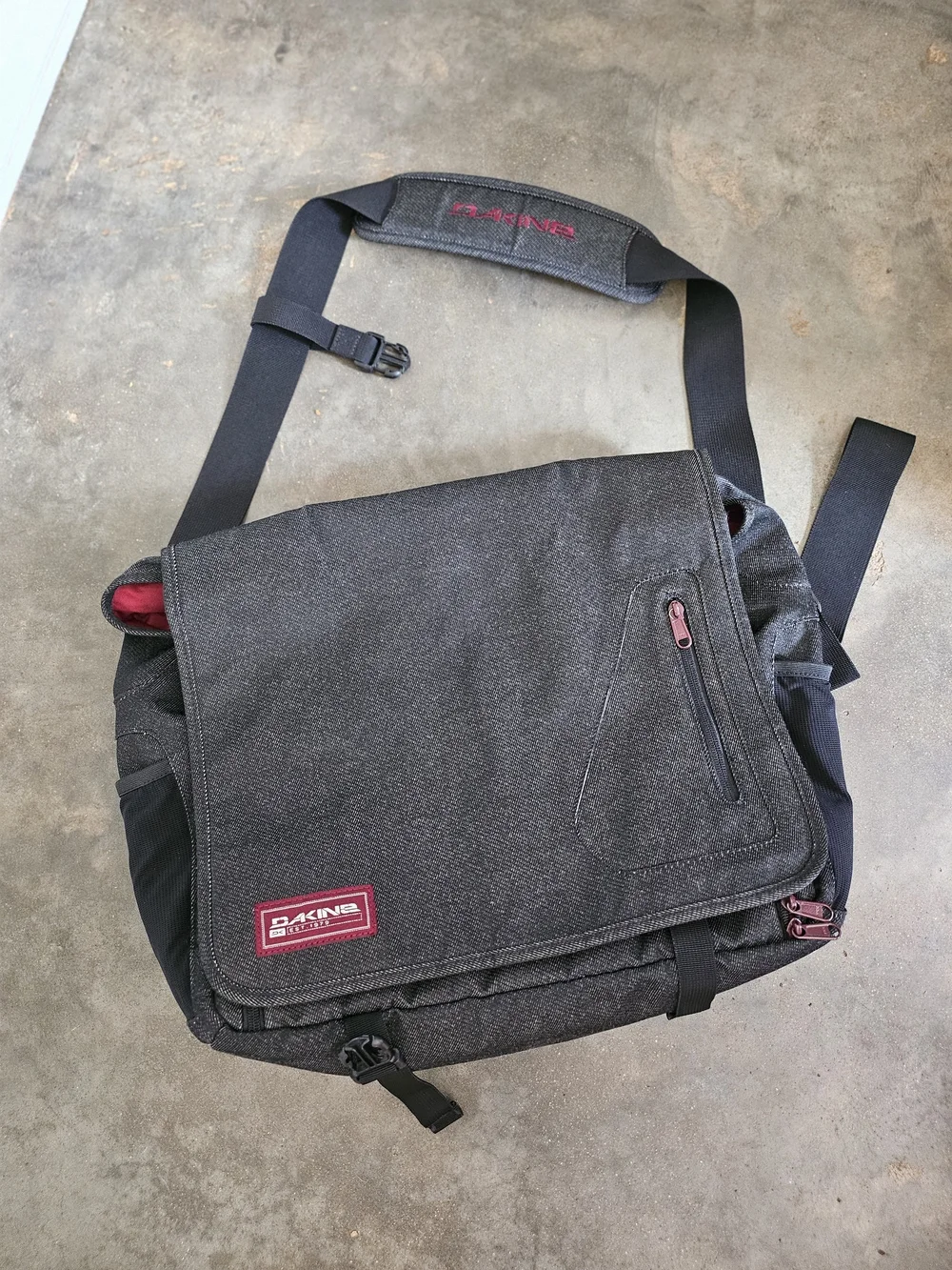 Dakine Charcoal Grey Black Men's Large 18